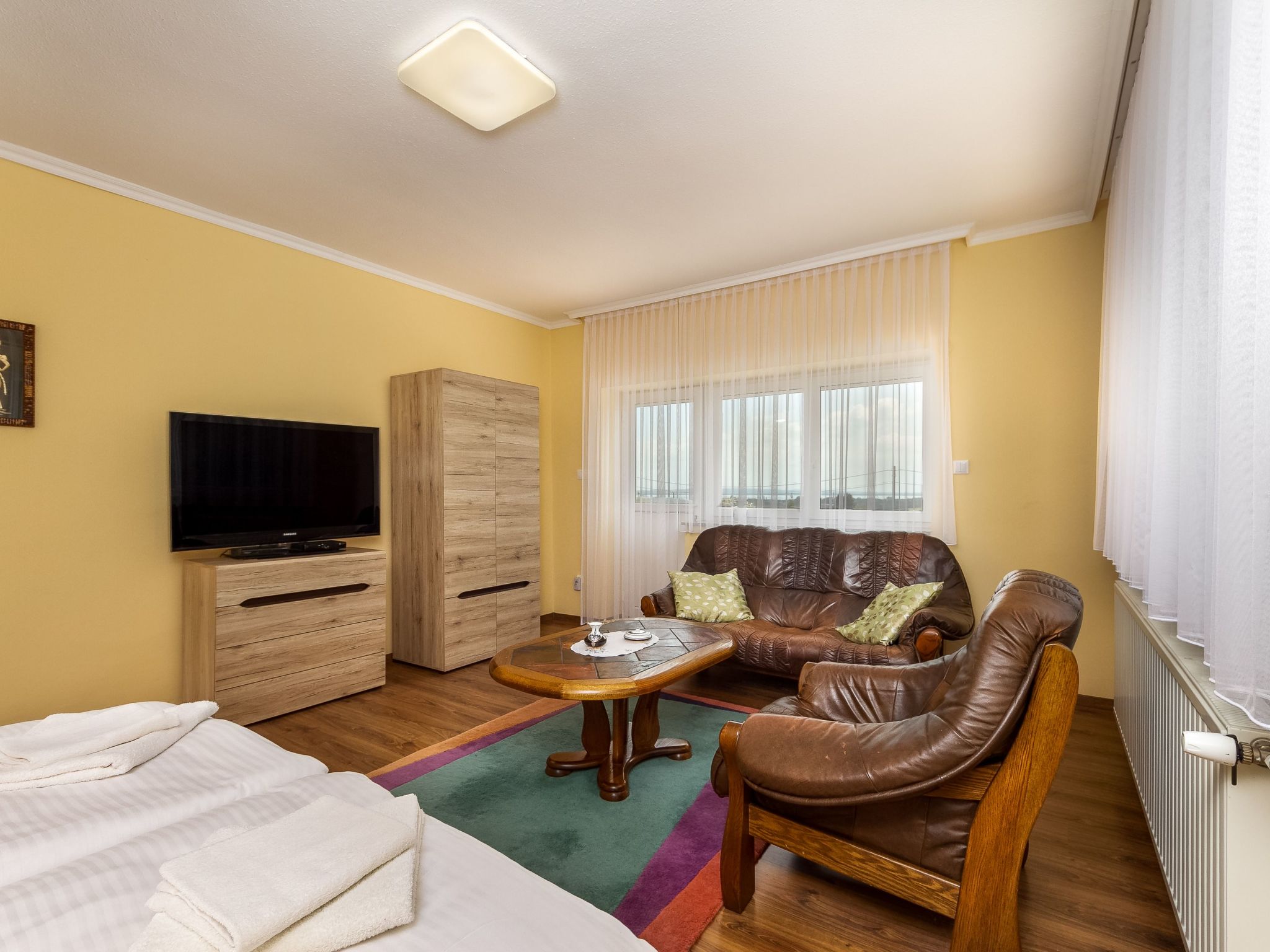 Auf großem Gartengrundstück-Image-tags.info