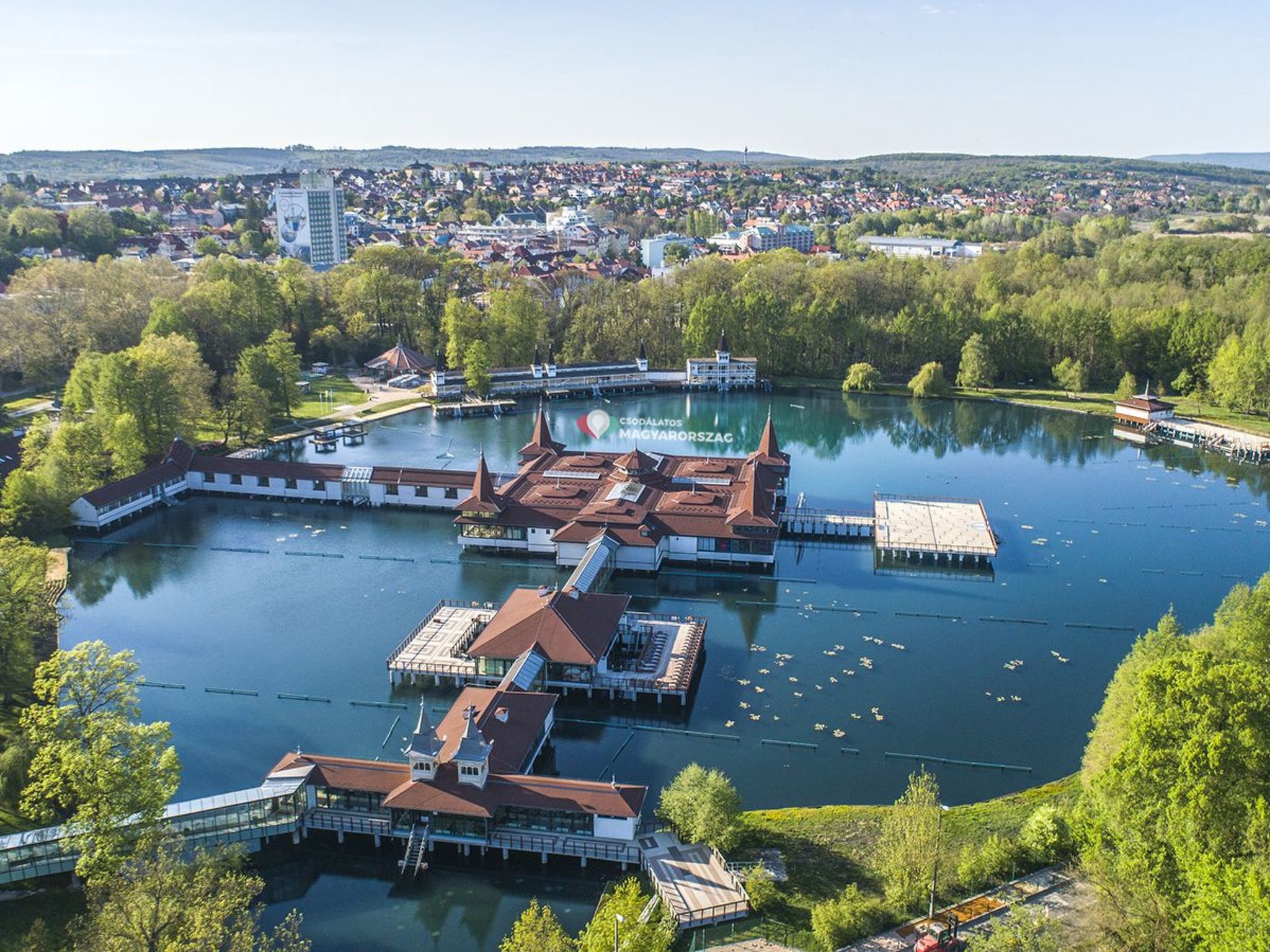 Auf großem Gartengrundstück-Image-tags.info