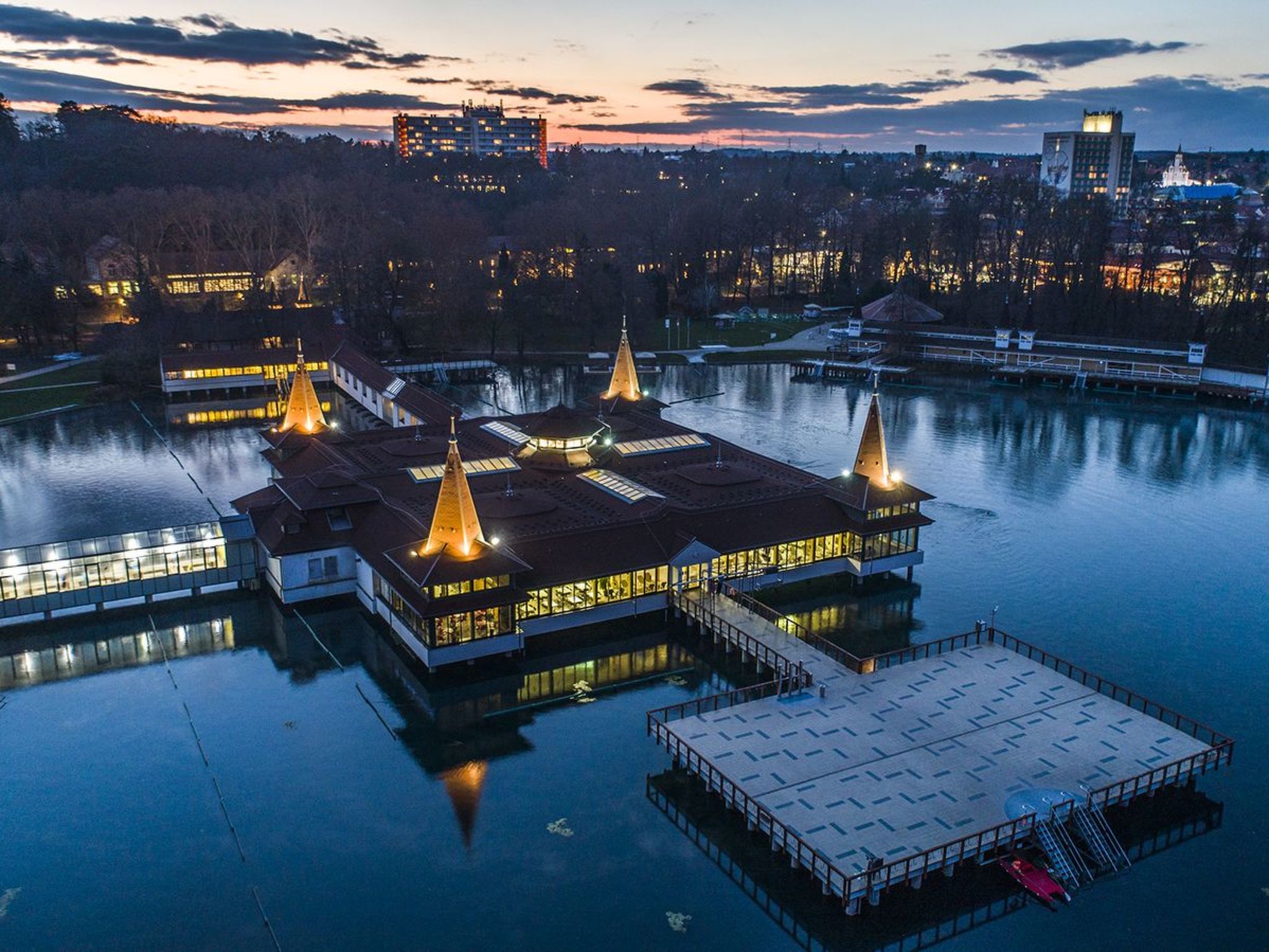 Auf großem Gartengrundstück-Image-tags.info
