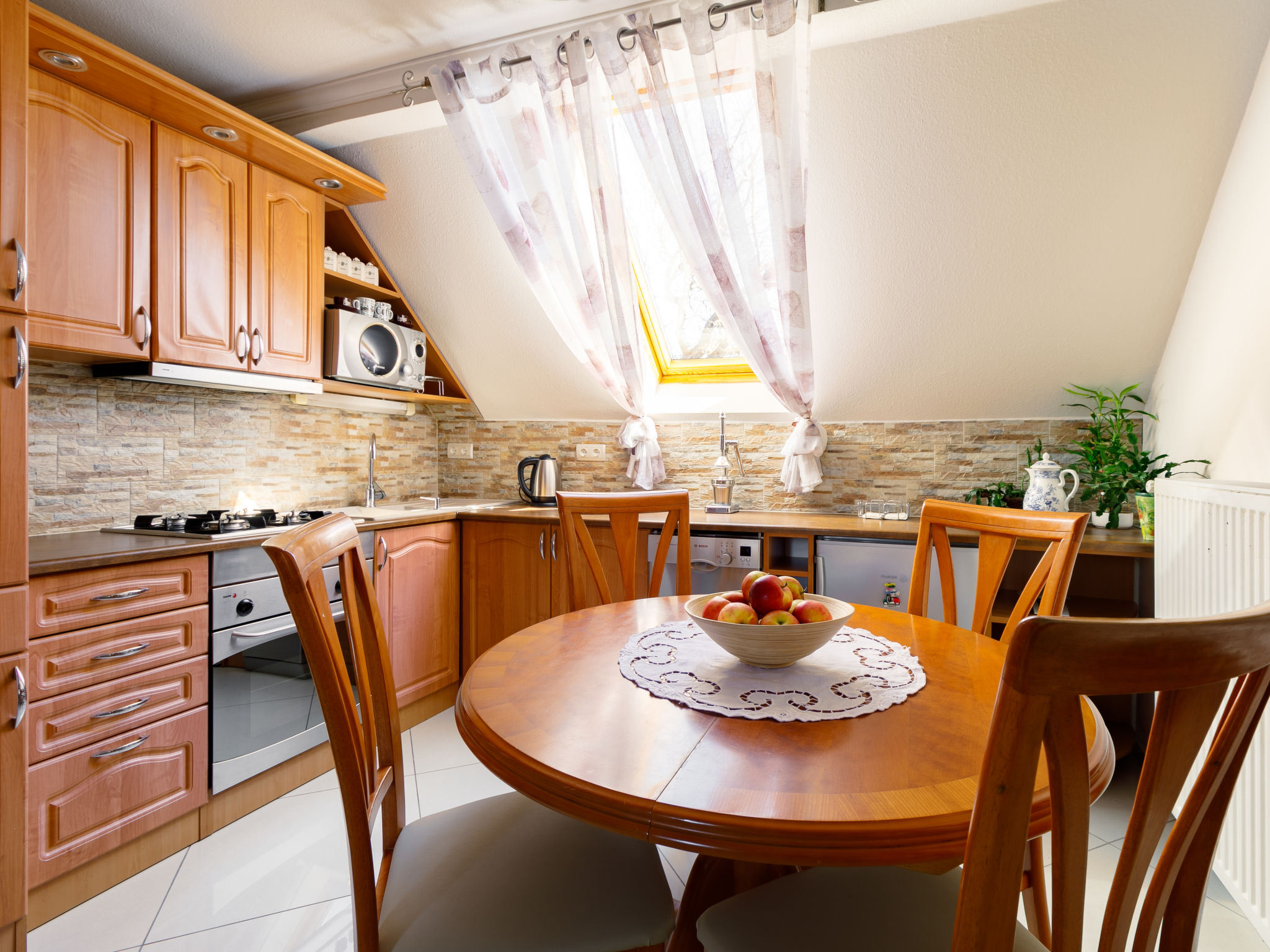 Appartement Gabor – Cuisine et coin repas, photo 12 sur 24