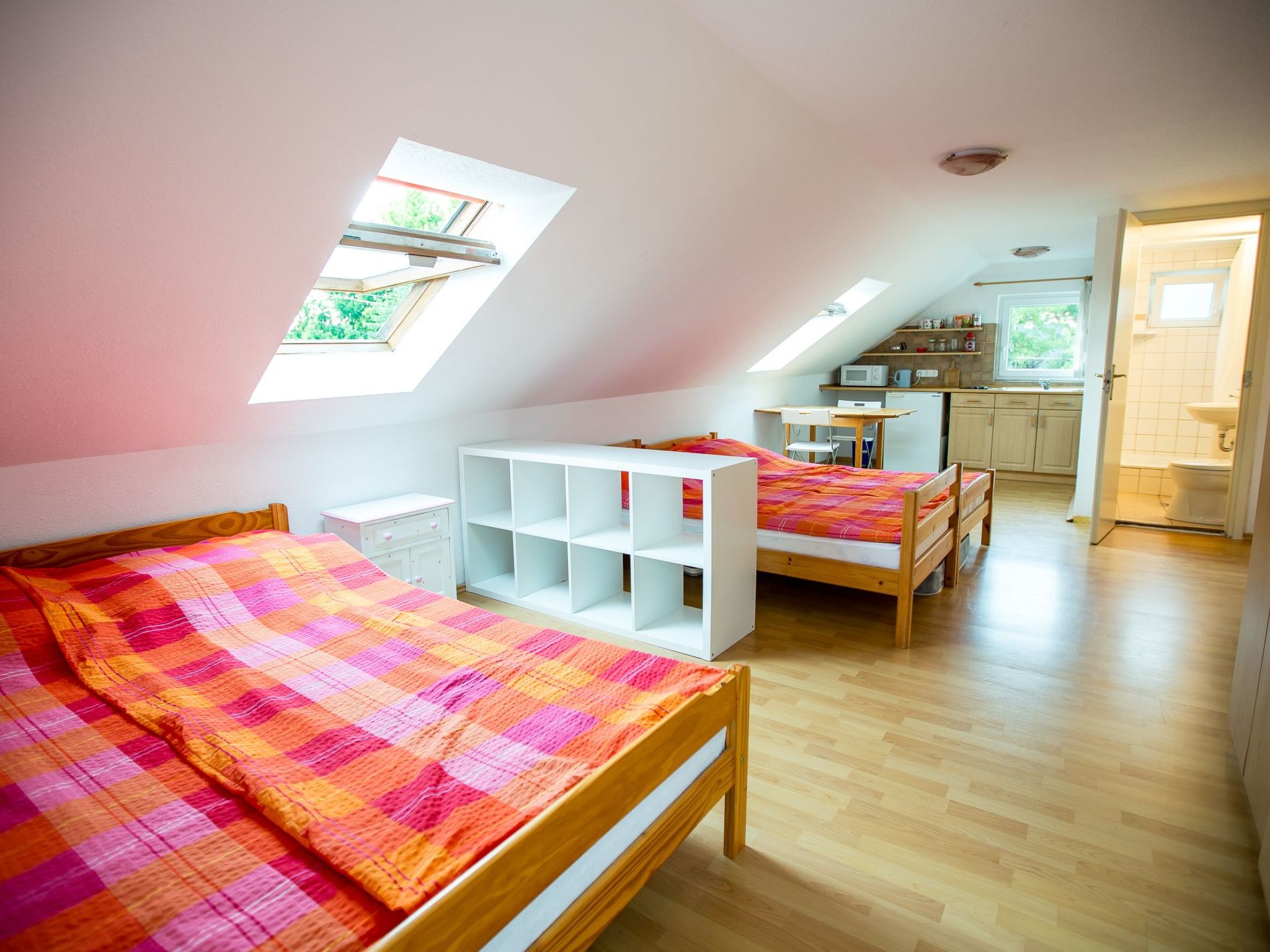 Mit gemeinschaftlichem Pool-Binnen