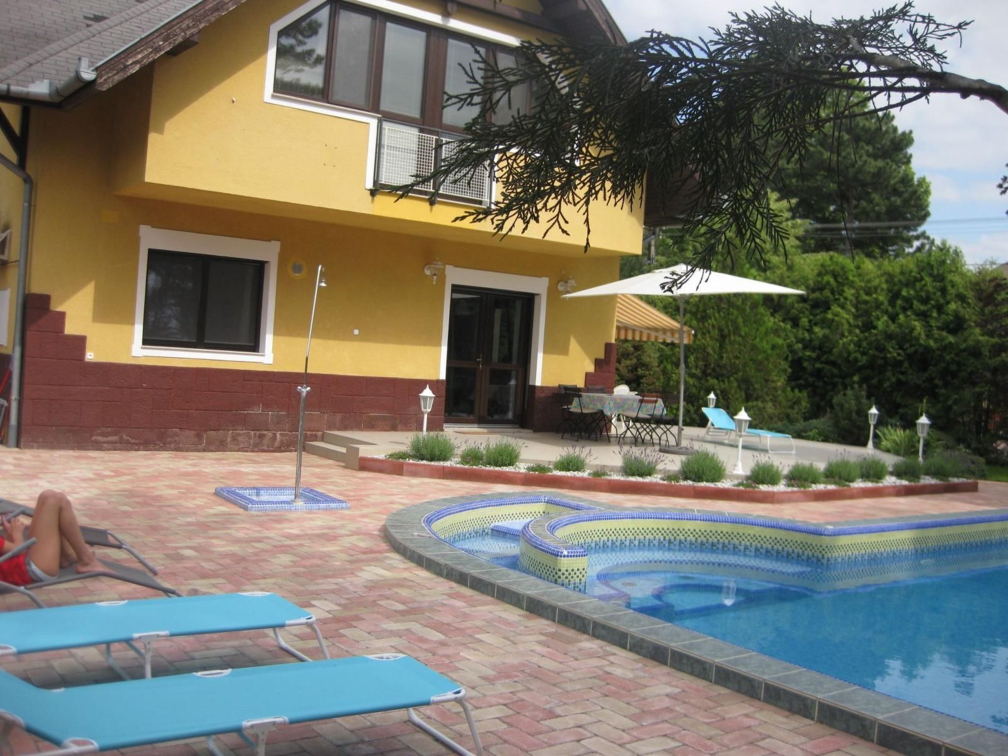 Hannabella mit gemeinschaftlichem Pool-Binnen