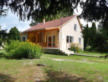 Gerenoveerd vrijstaand huis in Zamárdi met grote tuin en terras aan het Balatonmeer - thumbnail 1