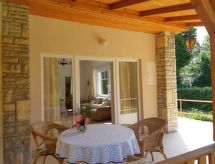 Gerenoveerd vrijstaand huis in Zamárdi met grote tuin en terras aan het Balatonmeer - thumbnail 4
