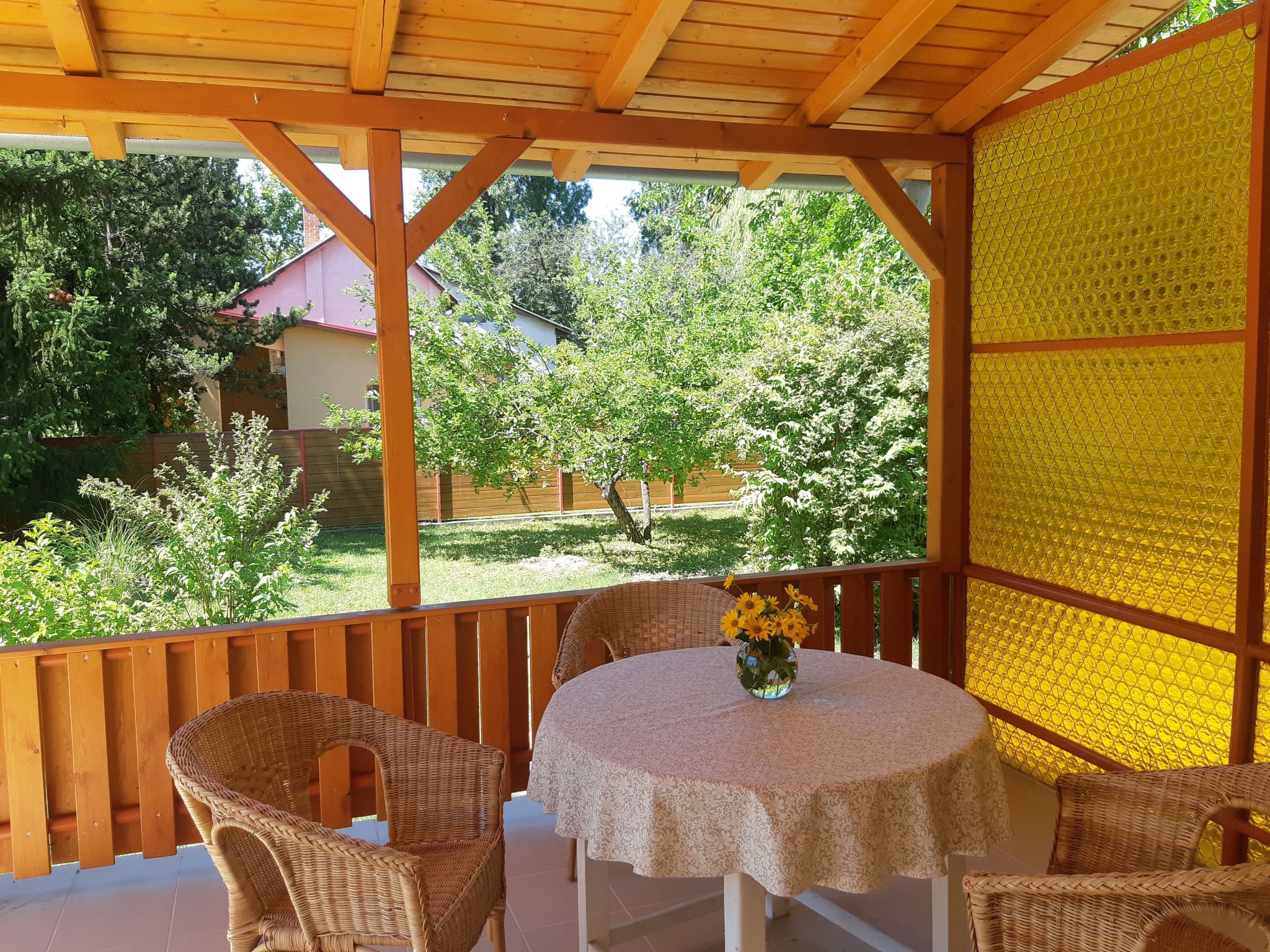 Renoviertes Haus in Zamárdi mit Großer Terrasse-Binnen