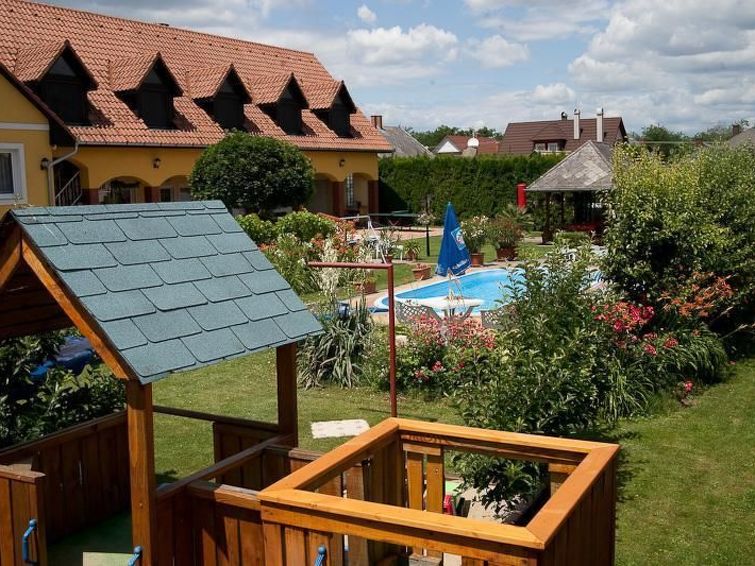 Mit Garten, Terrasse Und Grill - Balatonszárszó
