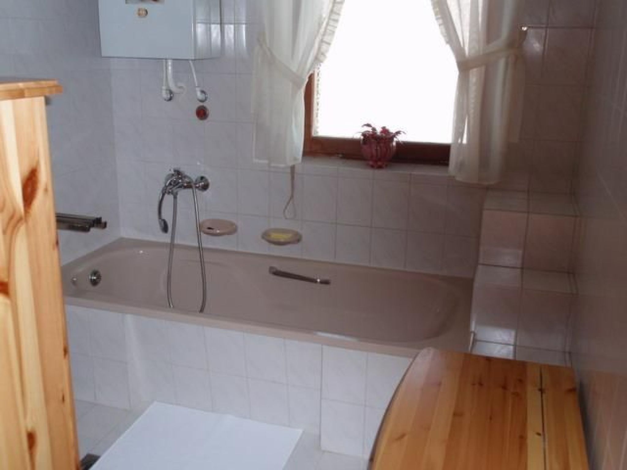 Wohnung mit Terrasse, Grill und Garten-Binnen