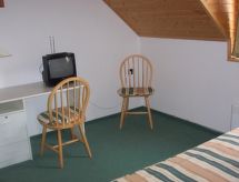 Appartement B in Balatonföldvár: Terras, BBQ en 300m tot het strand - thumbnail 5
