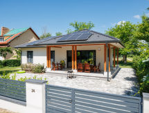 Nieuw modern huis aan het Balatonmeer, strand op 400 meter - thumbnail 1