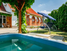Heerlijk vakantiehuis voor 5 personen met verwarmd zwembad, vlakbij het Balatonmeer - thumbnail 1