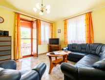 Vrijstaande woning voor 8 personen met zwembad, 300m van het Balatonmeer - thumbnail 4