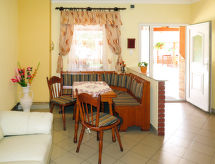 Comfortabel vakantiehuis voor 10 personen bij Balaton, met privézwembad - thumbnail 5