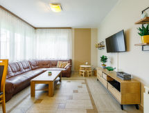 Kindvriendelijk vakantiehuis voor 12 personen, 100 meter van het Balatonmeer - thumbnail 5