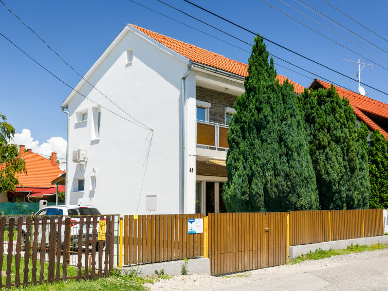 Op 400 m van het strand: Vakantiehuis Bercsényi in Balatonboglár in Balatonboglar