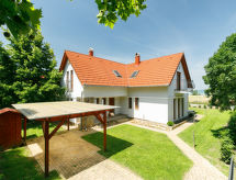 Groot vakantiehuis Lavender voor 10 personen, 100m van het Balatonmeer - thumbnail 2
