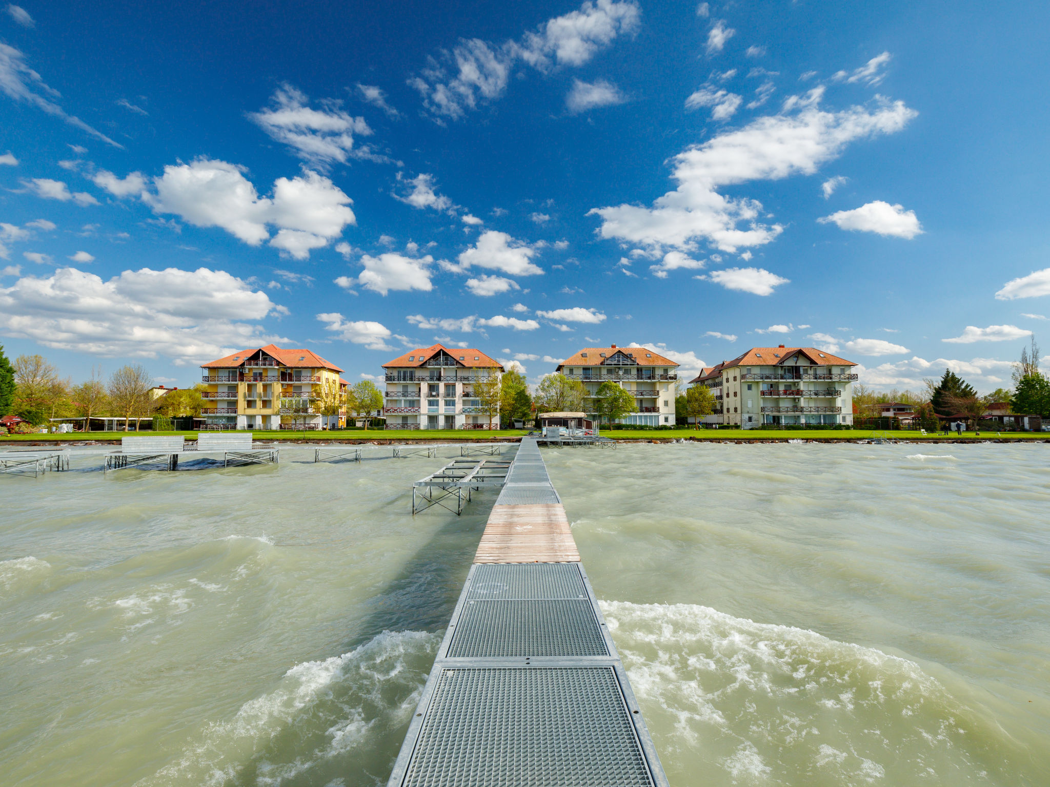 Residentie Maria: Direct aan het Balatonmeer met privéstrand in Balatonőszöd - foto 39