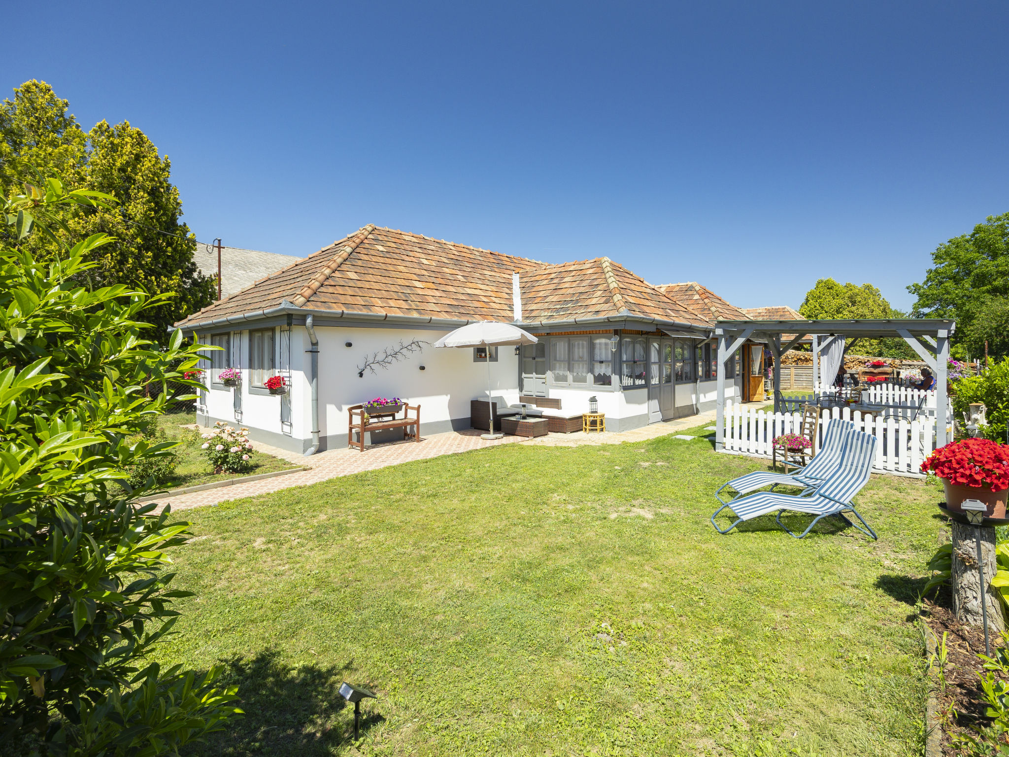 Sunny - Dehors
