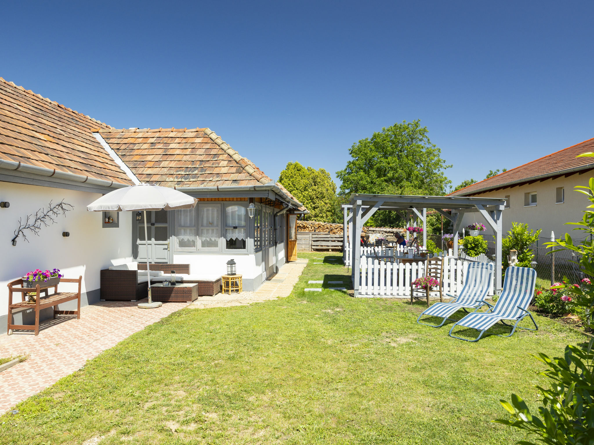 Sunny - Dehors