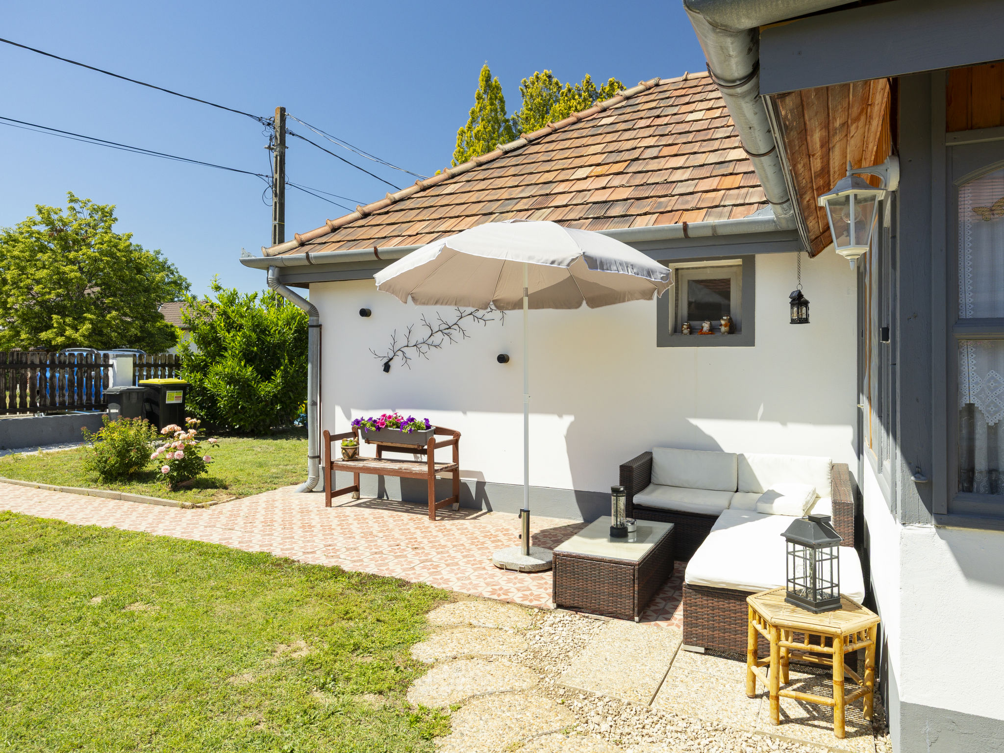 Sunny - Dehors