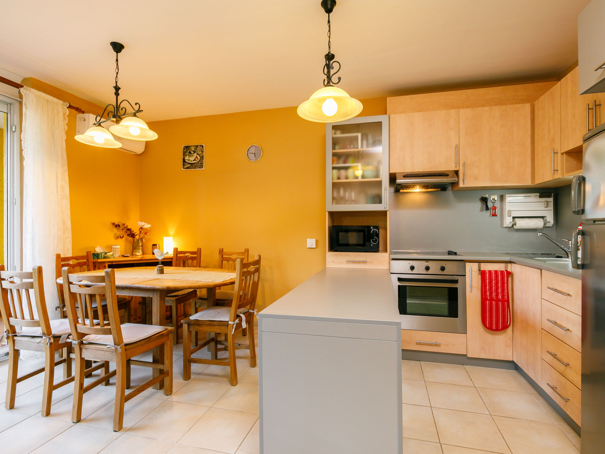 Kitchen / Dining Room