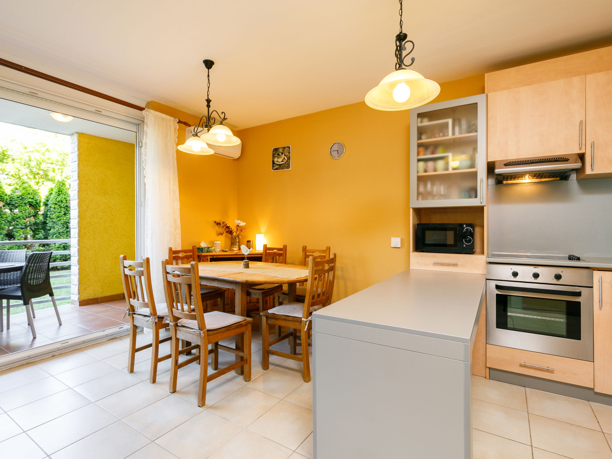 Kitchen / Dining Room