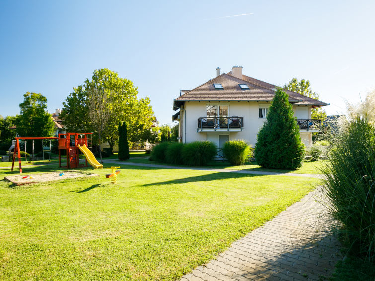 Aan het strand: Comfortabel appartement in Balatonoszod in Balatonoszod