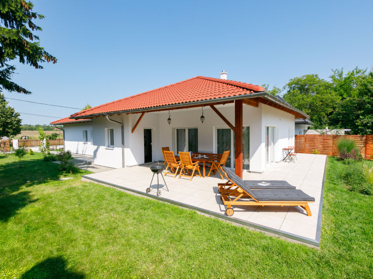 Vrijstaand vakantiehuis Sunstreet in Balatonoszod voor 8 personen in Balatonoszod