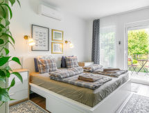 Modern vrijstaand vakantiehuis voor 8 personen, 800m van het Balatonmeer - thumbnail 5