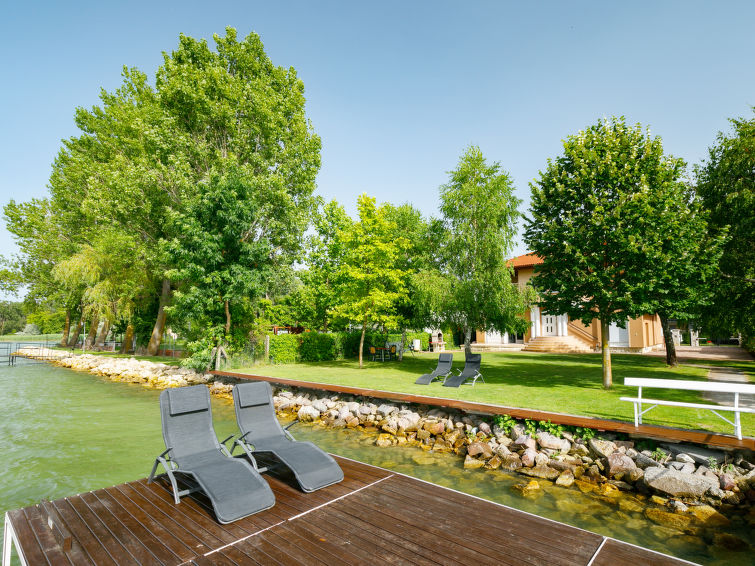 4-persoons appartement met meerzicht in Balatonlelle · 4 pers. in Balatonlelle