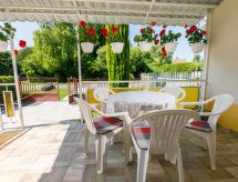 Gezellige vakantiewoning Gizella in Balatonlelle, vlakbij het Balatonmeer - thumbnail 2