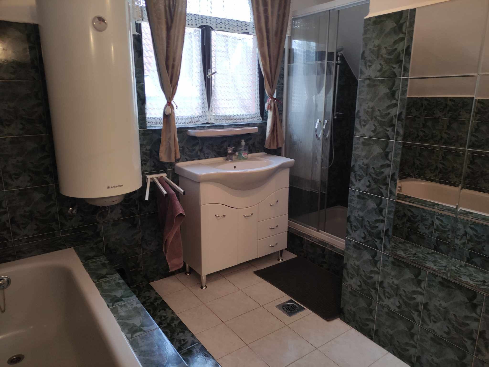 Appartement mit Grill-Dedans