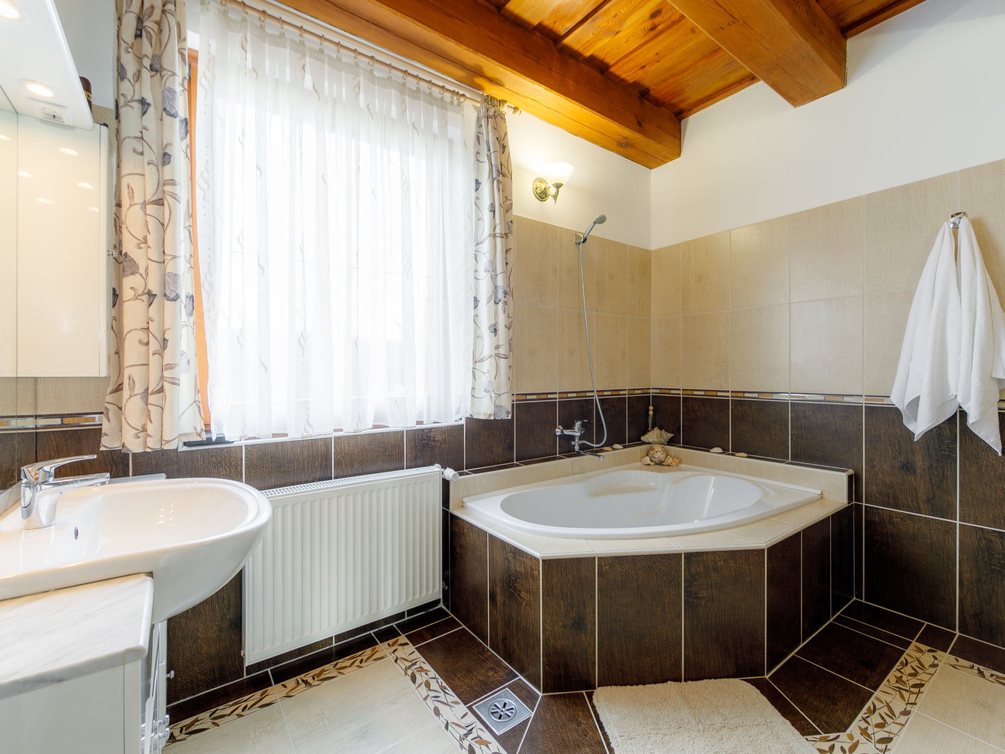 Appartement Kaldi – Salle de bains, photo 6 sur 28