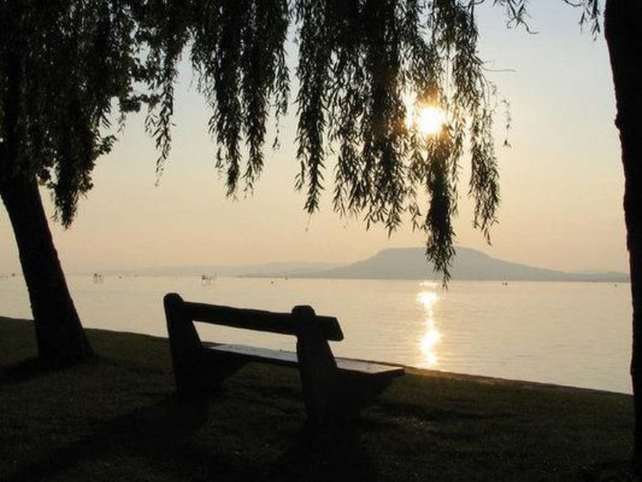 Wohnung in Fonyód mit Grill, Garten und Terrasse-Buiten