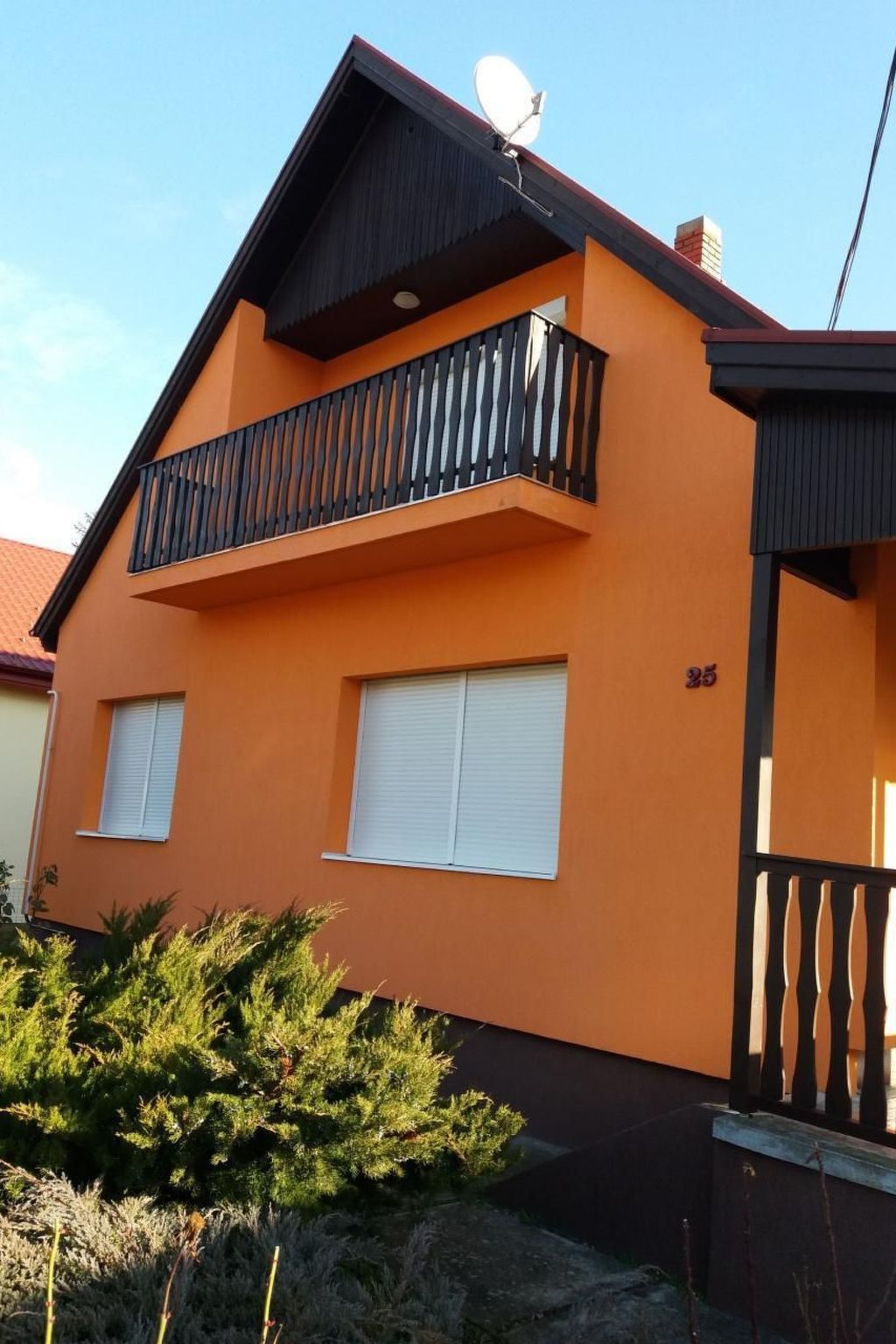 Mit Blick auf das Wasser