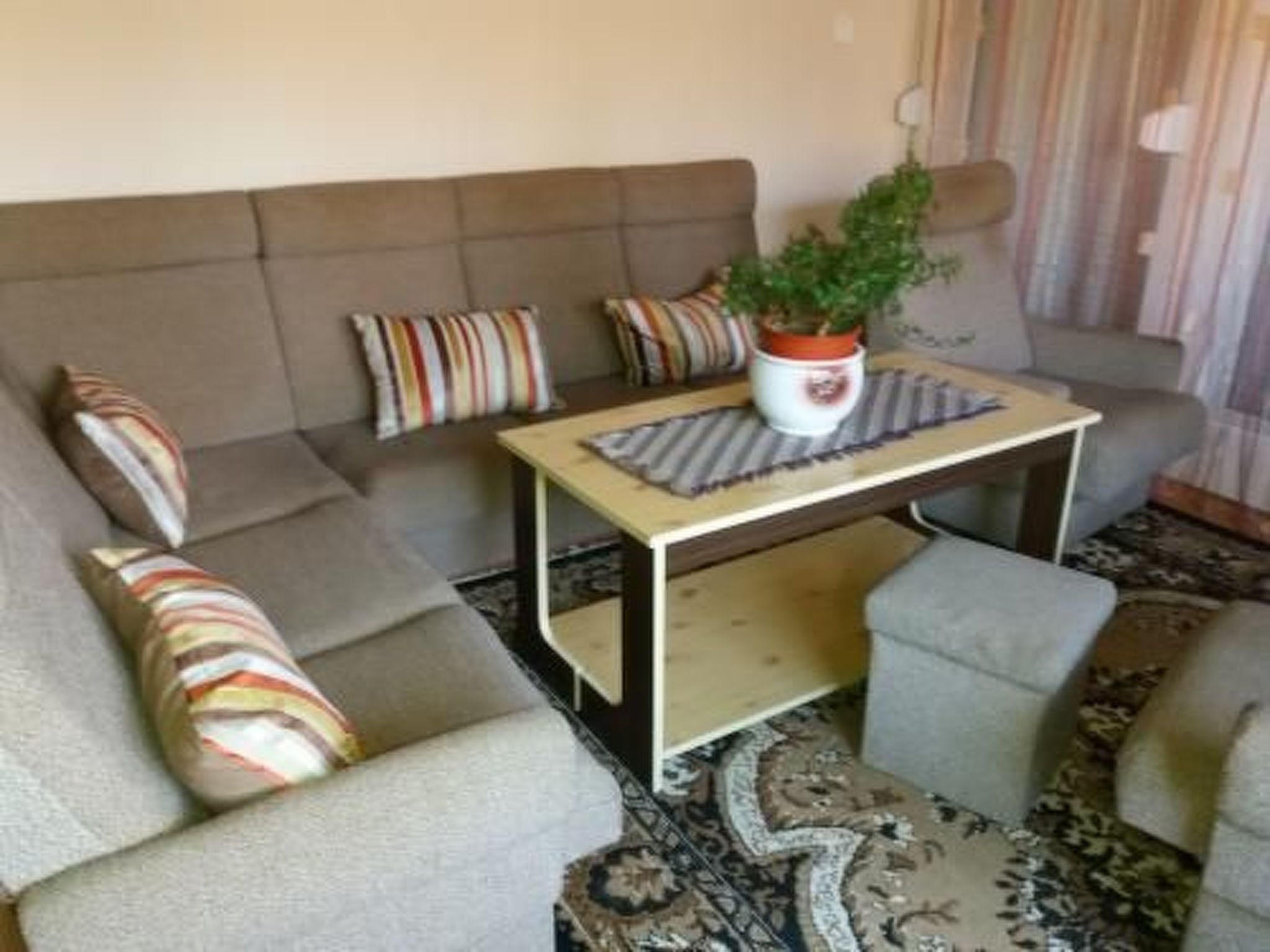 Mit Terrasse, Garten und Grill