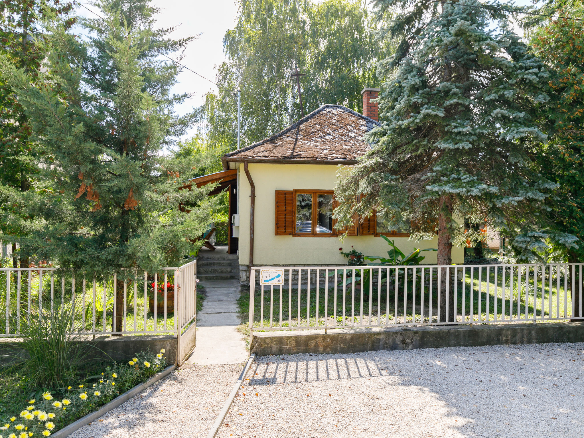 Ferienhaus mit umzäuntem Garten in Fonyód (Ungarn) und 1 Hund erlaubt