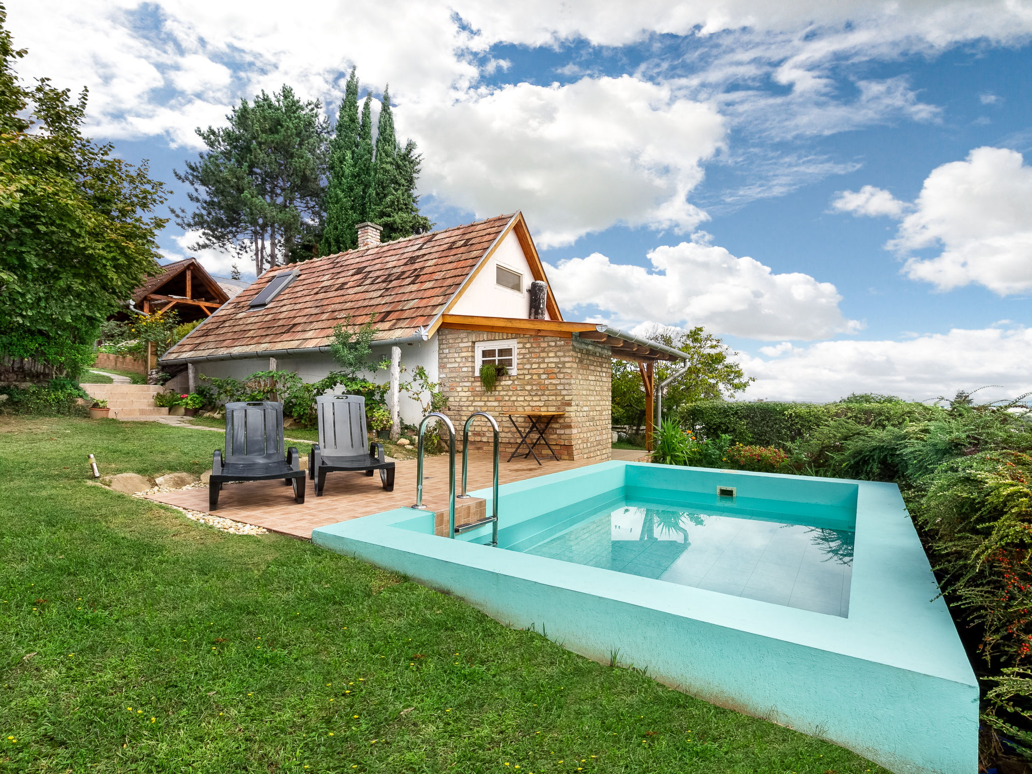 Ferienhaus mit umzäuntem Garten in Fonyód (Ungarn) und 1 Hund erlaubt