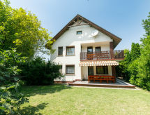 Groot vakantiehuis Picea voor 12 personen, 250m van het Balatonmeer - thumbnail 1