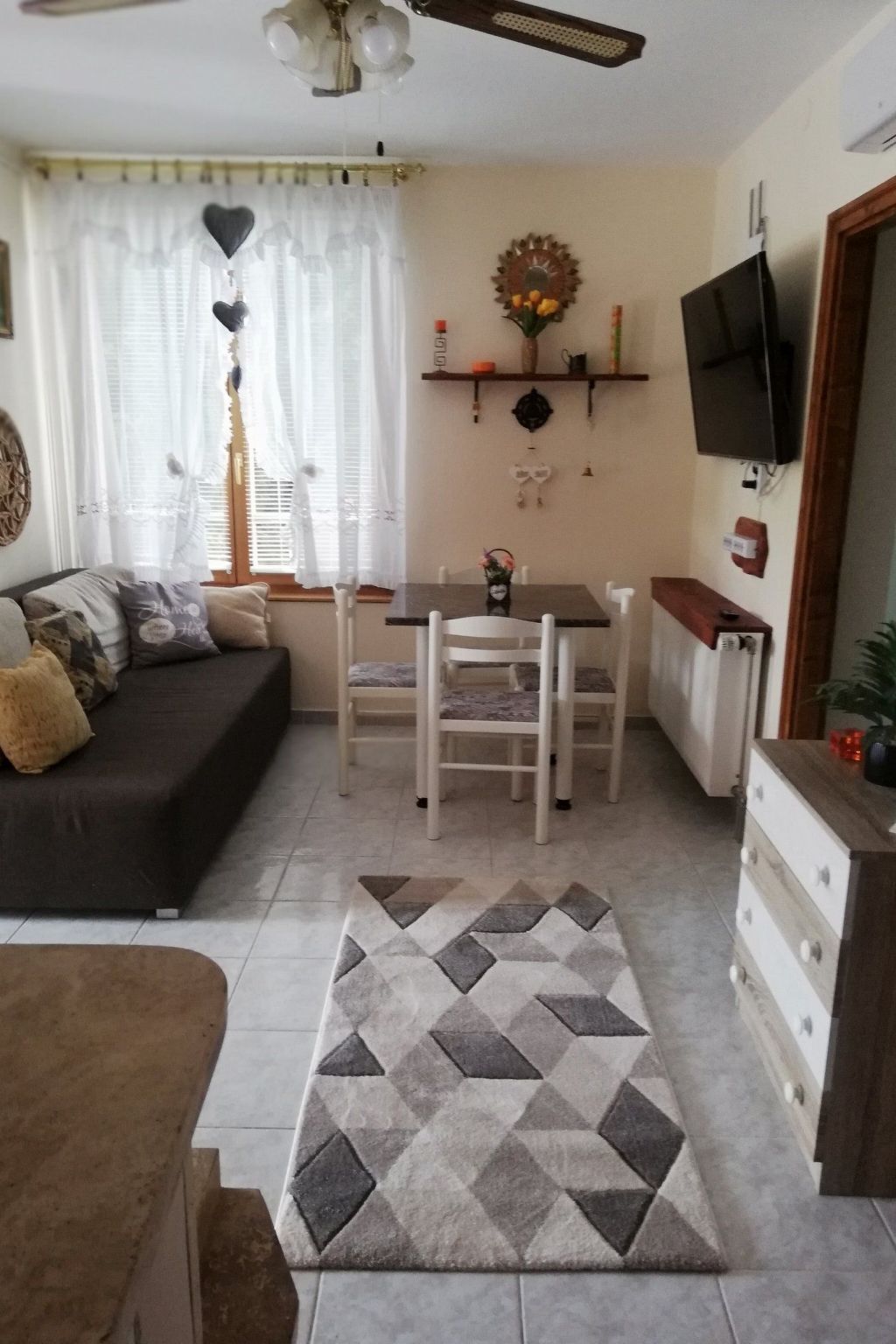 Ferienvilla mit Garten, Grill und Terrasse-Image-tags.info