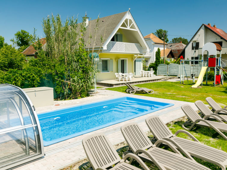 Vakantiehuis Sapphire met privézwembad in Balatonmariafurdo in Balatonmariafurdo