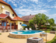 Ruime vakantiewoning voor 8 personen bij het Balatonmeer in Balatonmáriafürdő - thumbnail 2