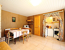 Rosso: Gezellig houten vakantiehuis op 400m van het Balatonmeer - thumbnail 4