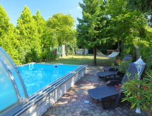 Chill vakantiehuis met privézwembad, 150 meter van het Balatonmeer - thumbnail 2