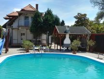 Vakantiehuis am See: direct aan het Balatonmeer met zwembad - thumbnail 4