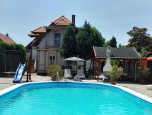 Knus appartement voor 2 aan het Balatonmeer in Balatonmariafurdo - thumbnail 1