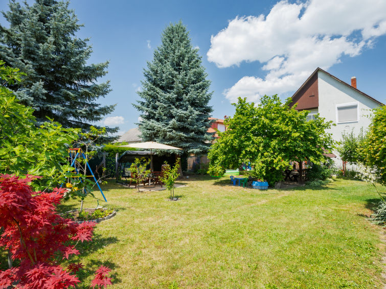 6-persoons appartement in Balatonkeresztúr op 650 m van het strand in Balatonkeresztur