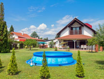 Grand Jardin: Vrijstaand vakantiehuis voor 8 met tuin, vlakbij het Balatonmeer - thumbnail 1
