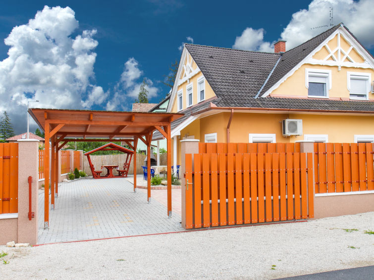 6-persoons vakantiehuis aan het strand in Balatonkeresztúr in Balatonkeresztur