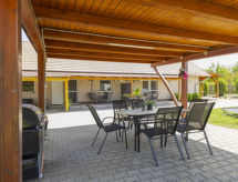 Lena 2: Zonnig appartement voor 4 bij het Balatonmeer in Balatonberény - thumbnail 2