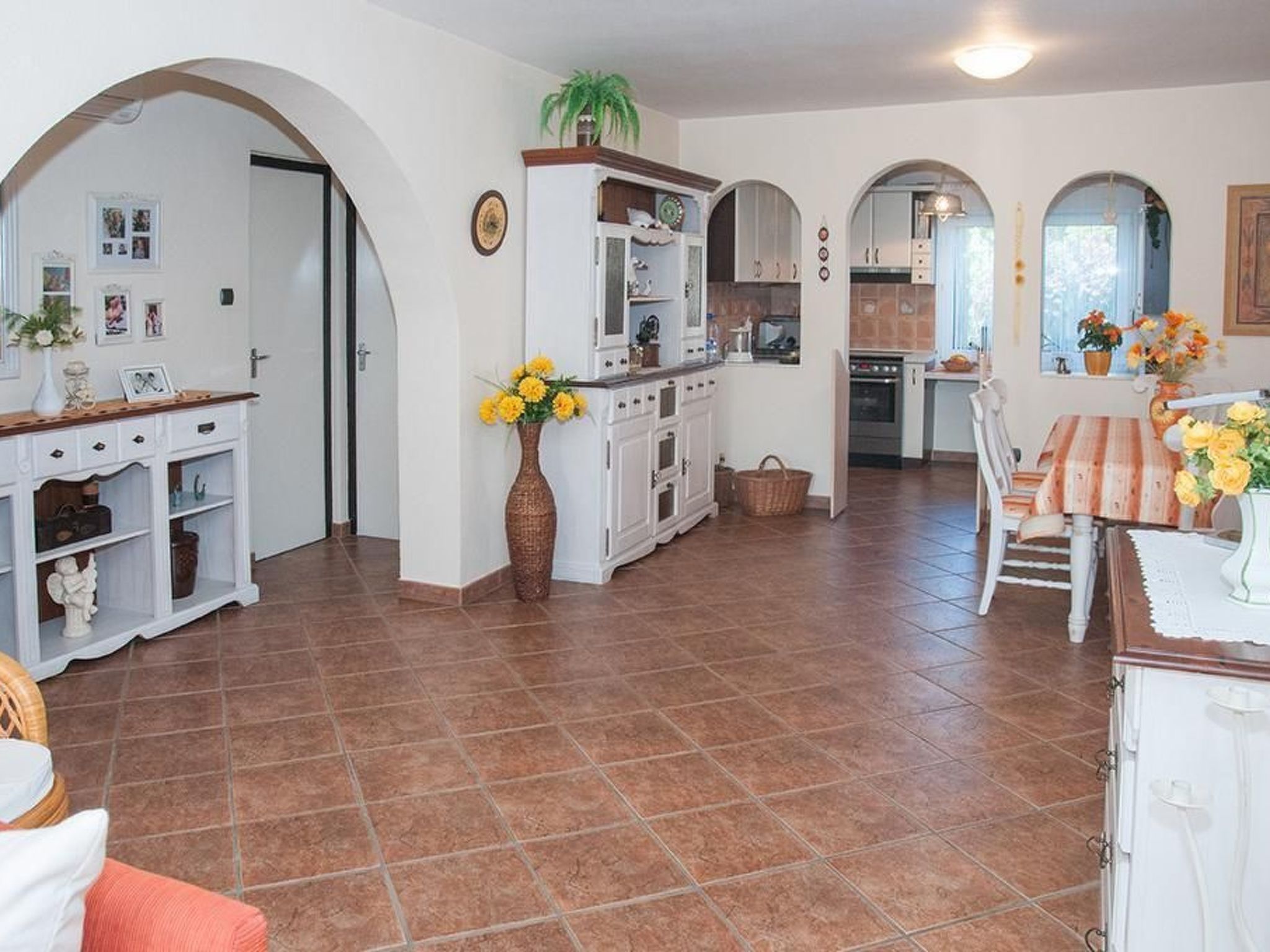 Wohnung mit Garten, Grill und Gemeinschaftspool-Image-tags.info